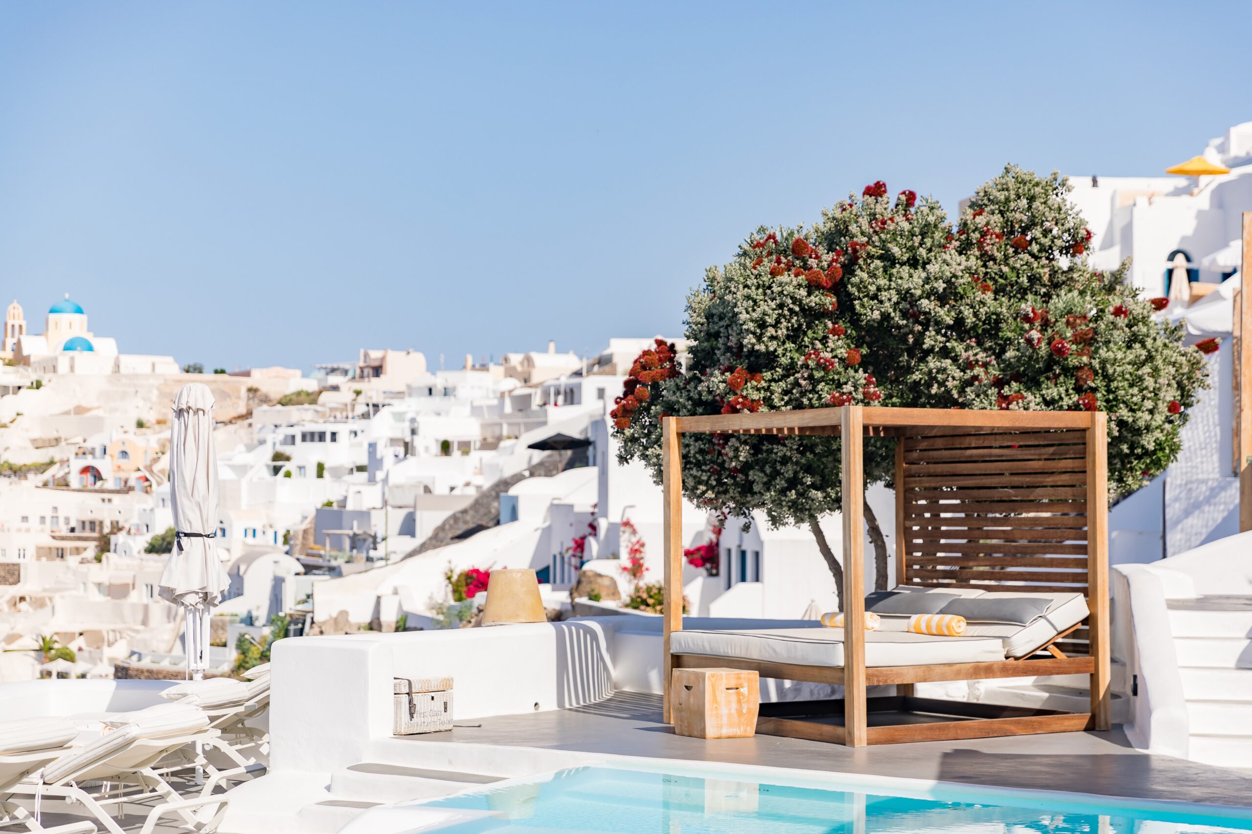 Find the luxurious side of Santorini at the Katikies Hotels