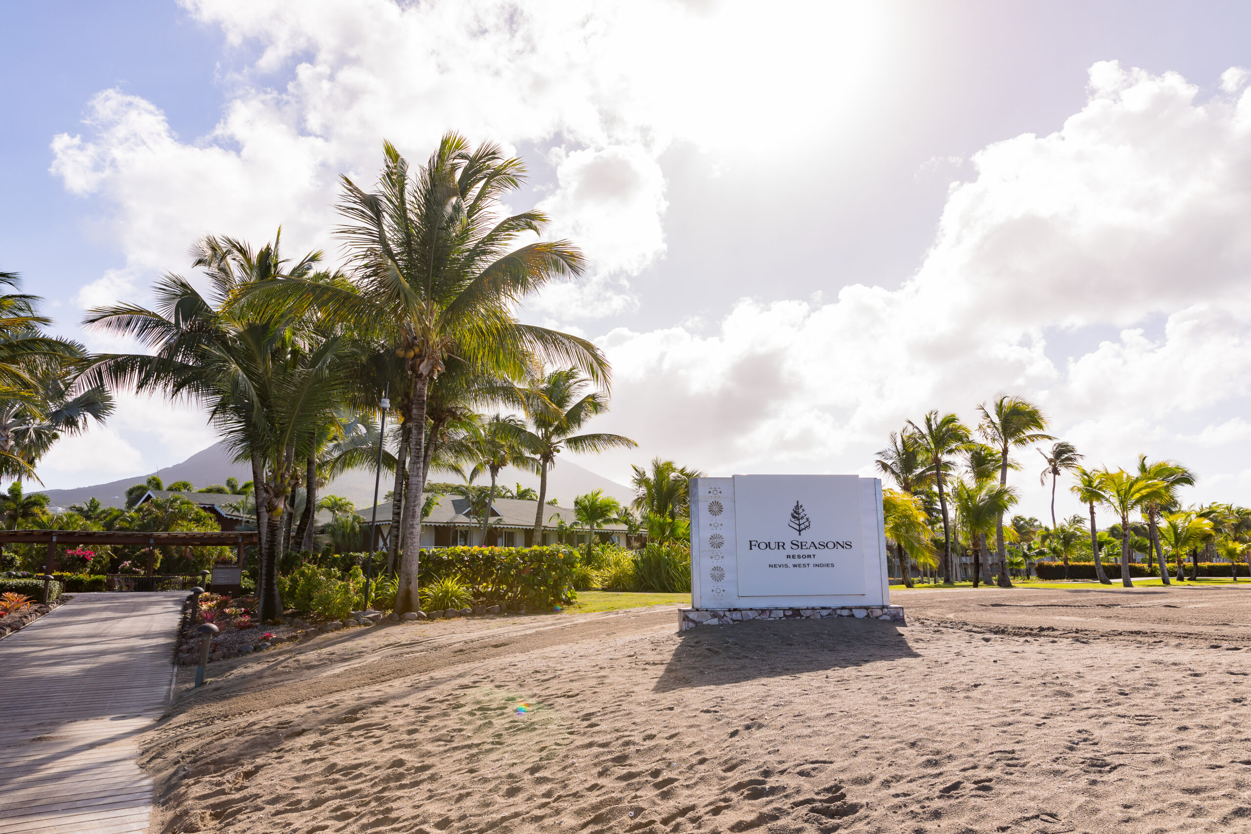 It’s time to book a trip to the Four Seasons Nevis - JQLOUISE
