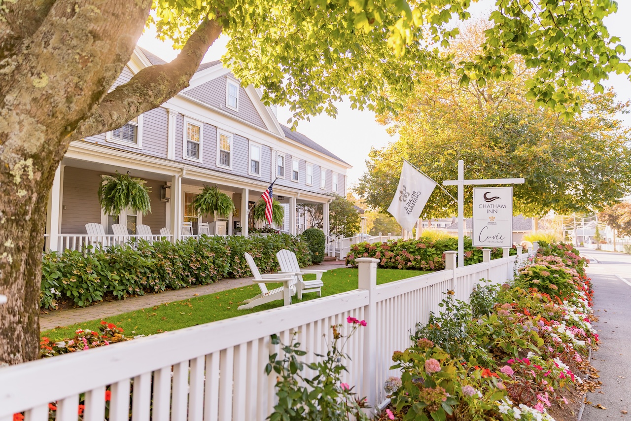 A cozy fall getaway at the Chatham Inn on Cape Cod